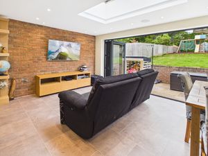 Sitting Room- click for photo gallery